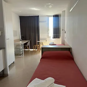 Residencia Universitaria Resa Francesc Giralt I Serra Terrassa